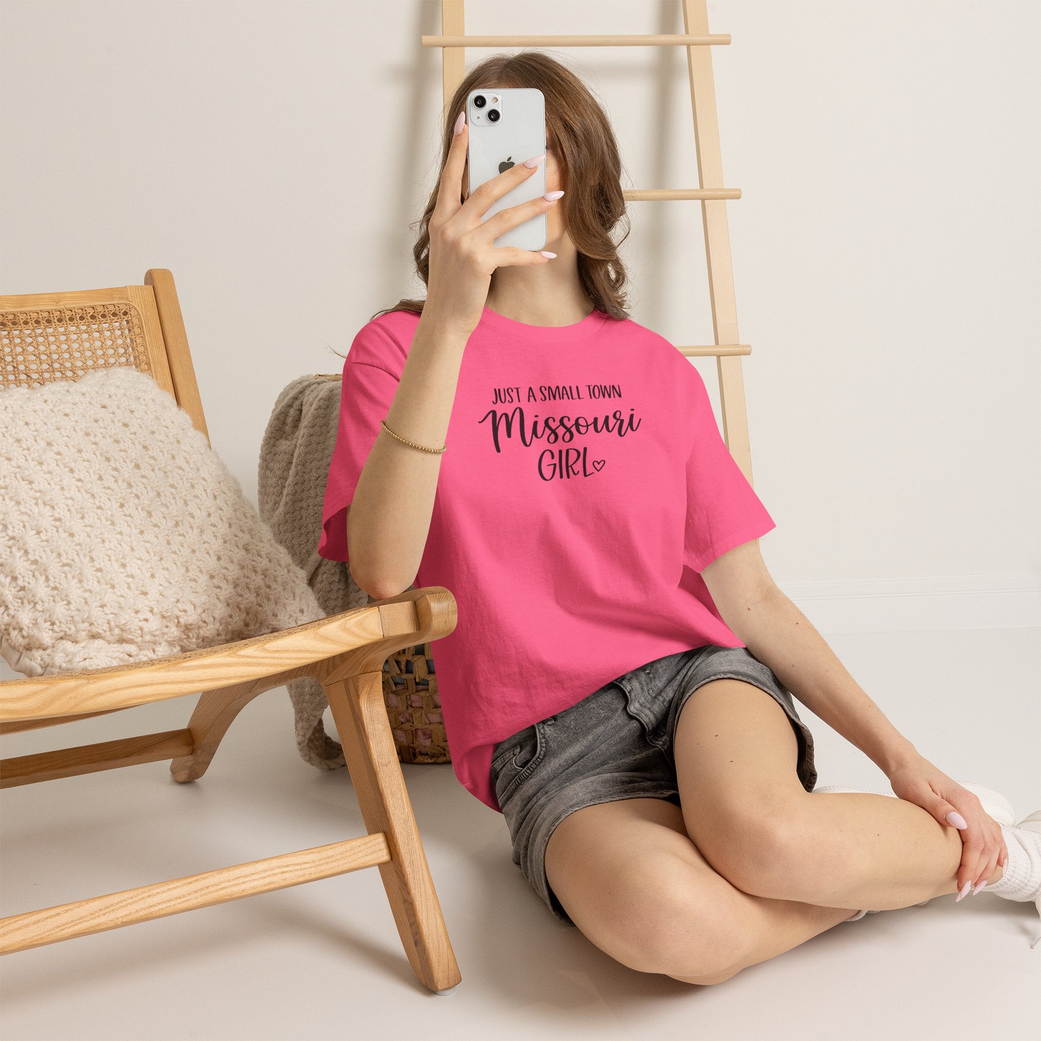 Small Town Missouri Girl | Country-Inspired Graphic Tee | Cr8tive Designs